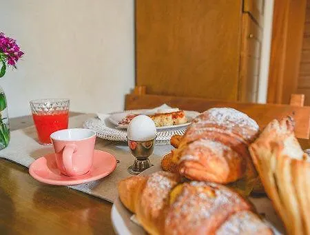 Bed & Breakfast Trullo Grace -trulli Anti' Charme & Relax *